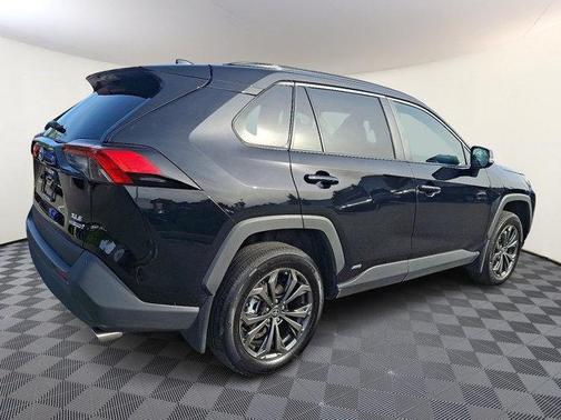 2024 Toyota RAV4 Hybrid XLE Premium