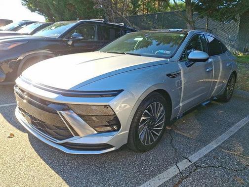 2024 Hyundai SONATA Hybrid Limited