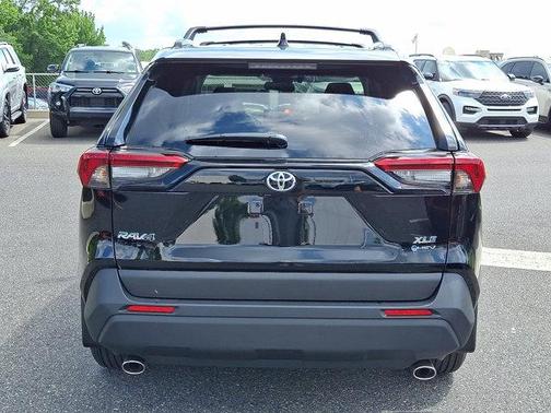 2025 Toyota RAV4 Hybrid XLE Premium