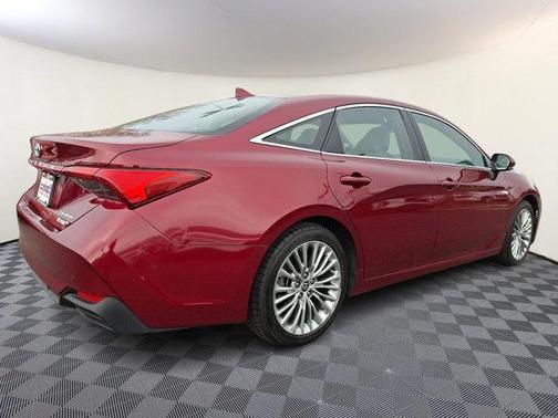 2020 Toyota Avalon Hybrid Limited
