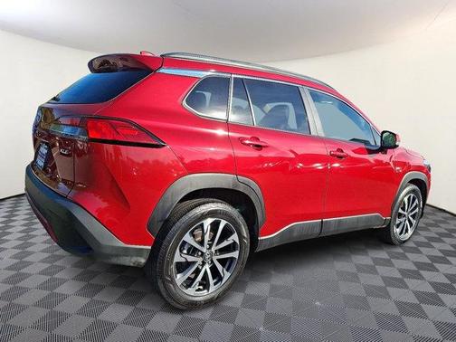 2024 Toyota Corolla Cross XLE