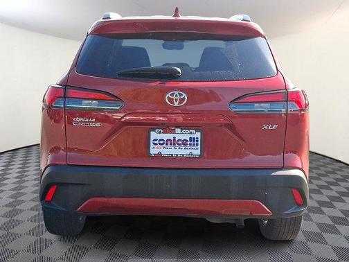 2024 Toyota Corolla Cross XLE