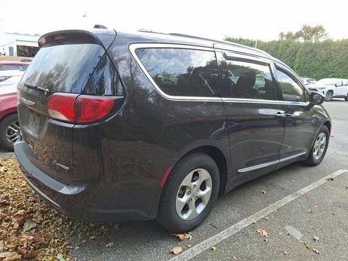 2018 Chrysler Pacifica Hybrid Touring L
