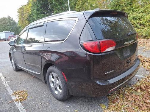 2018 Chrysler Pacifica Hybrid Touring L