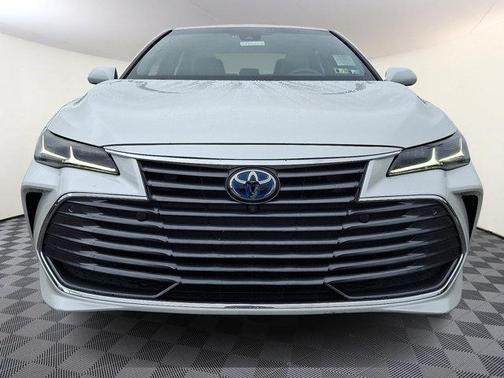 2022 Toyota Avalon Hybrid Limited