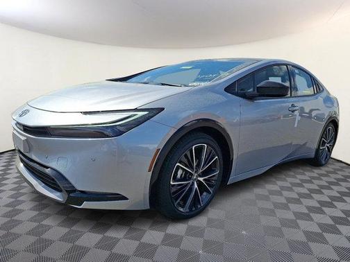 2025 Toyota Prius XLE