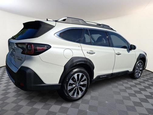 2023 Subaru Outback Touring