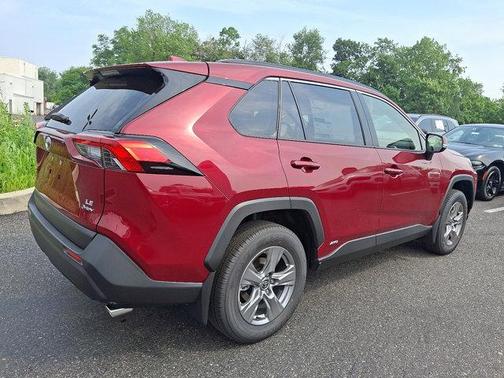 2025 Toyota RAV4 Hybrid LE