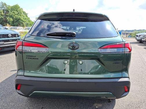 2025 Toyota Corolla Cross XLE
