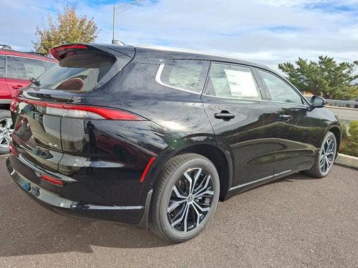 2025 Toyota Crown Signia Limited