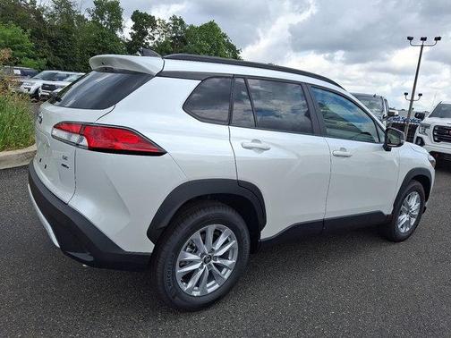 2025 Toyota Corolla Cross LE
