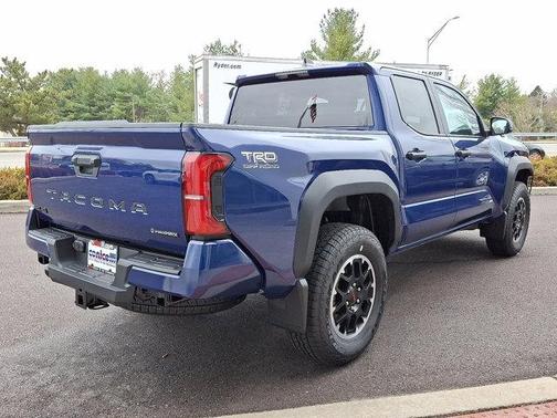 2025 Toyota Tacoma Hybrid TRD Off Road