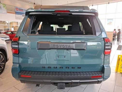 2025 Toyota 4Runner TRD Off Road