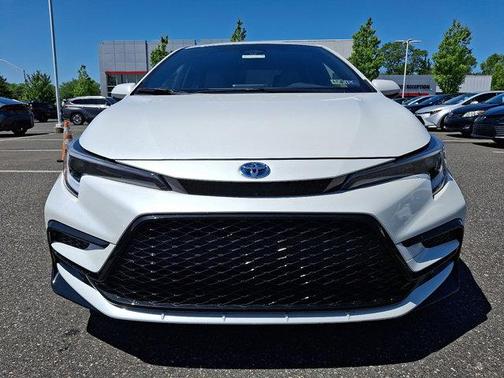 2024 Toyota Corolla Hybrid SE