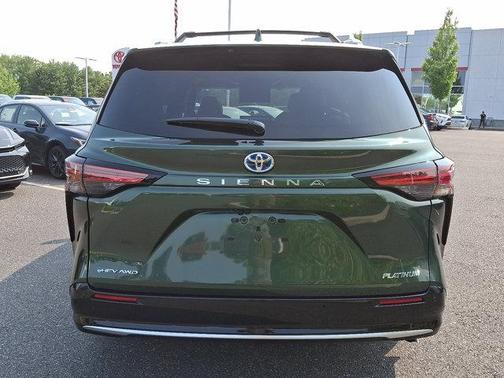 2025 Toyota Sienna Platinum 7 Passenger