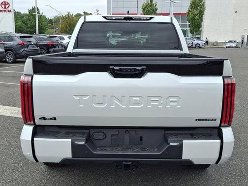 2026 Toyota Tundra Hybrid Platinum