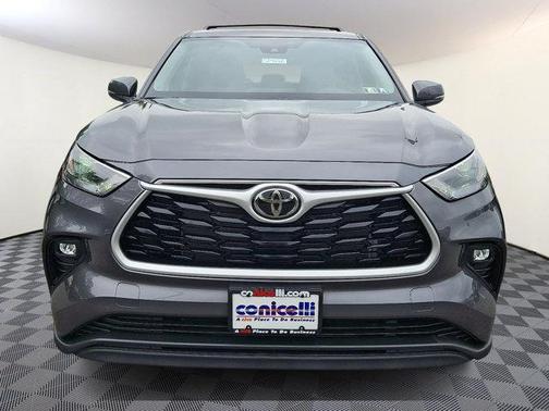 2022 Toyota Highlander LE