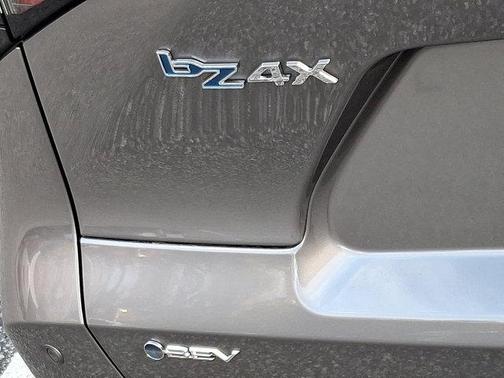 2025 Toyota bZ4X XLE