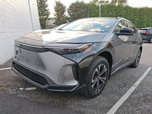 2025 Toyota bZ4X XLE
