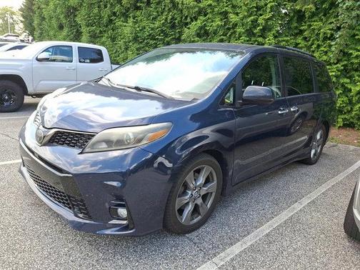 2019 Toyota Sienna SE