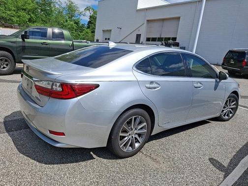 2016 Lexus ES 300h Base