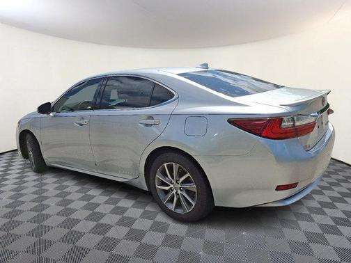 2016 Lexus ES 300h Base