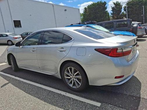 2016 Lexus ES 300h Base