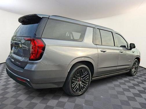 2021 GMC Yukon XL 4WD AT4