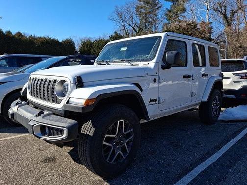 2025 Jeep Wrangler 4-Door Sahara 4x4