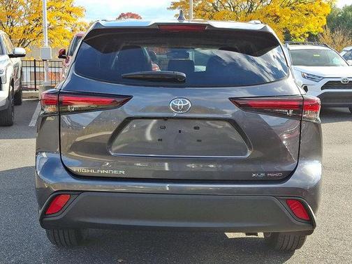 2025 Toyota Highlander XLE