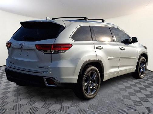 2019 Toyota Highlander Limited Platinum
