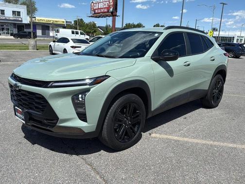 Green 2025 Chevrolet Trax ACTIV
