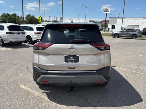 Brilliant Silver / Black 2021 Nissan Rogue SL