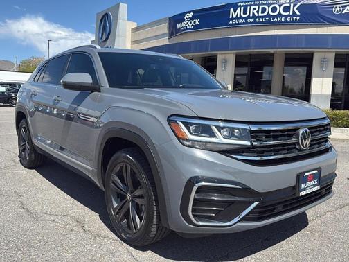 Pure Gray 2022 Volkswagen Atlas Cross Sport 2.0T SEL R-Line