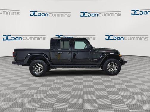 Black Clearcoat 2026 Jeep Gladiator Shadow Ops
