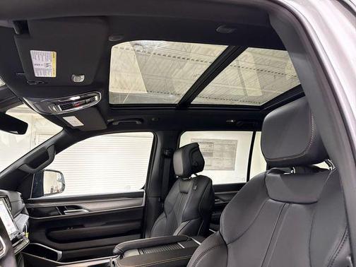 Bright White Clearcoat 2026 Jeep Grand Wagoneer L Base