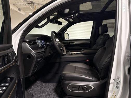 Bright White Clearcoat 2026 Jeep Grand Wagoneer L Base