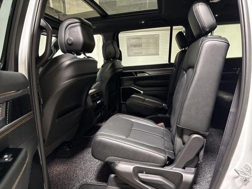 Bright White Clearcoat 2026 Jeep Grand Wagoneer L Base
