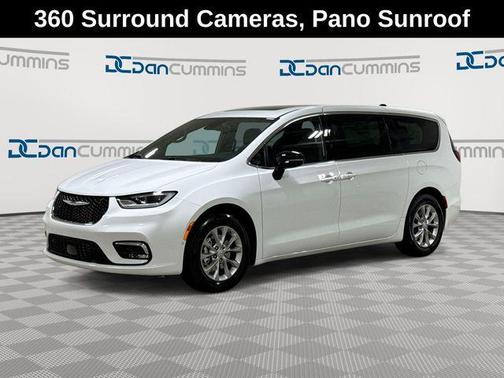 Bright White Clearcoat 2026 Chrysler Pacifica Limited