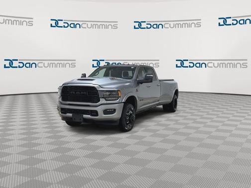 Billet Silver Metallic Clearcoat 2024 RAM 3500 Limited