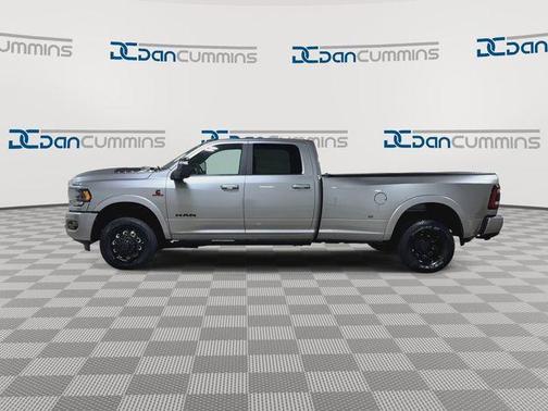 Billet Silver Metallic Clearcoat 2024 RAM 3500 Limited