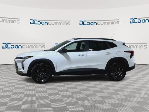 Summit White 2026 Chevrolet Trax ACTIV