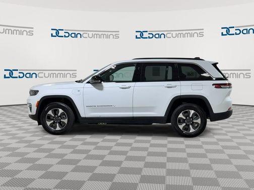 Bright White Clearcoat 2025 Jeep Grand Cherokee 4xe Base