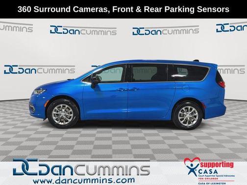 Hydro Blue Pearlcoat 2026 Chrysler Pacifica Select