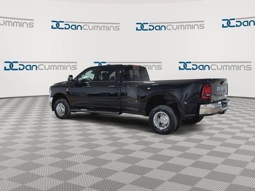 Diamond Black 2026 RAM 3500 Tradesman