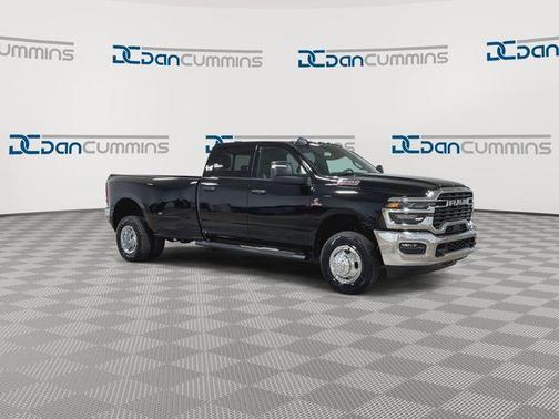 Diamond Black 2026 RAM 3500 Tradesman