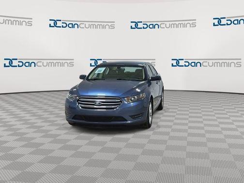 Blue Metallic 2018 Ford Taurus SEL