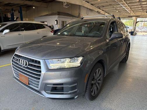 Graphite Gray Metallic 2018 Audi Q7 3.0T Prestige
