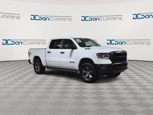 Bright White Clearcoat 2023 RAM 1500 Big Horn