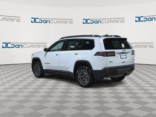 Bright White Clearcoat 2026 Jeep Cherokee LAREDO/LIMITED